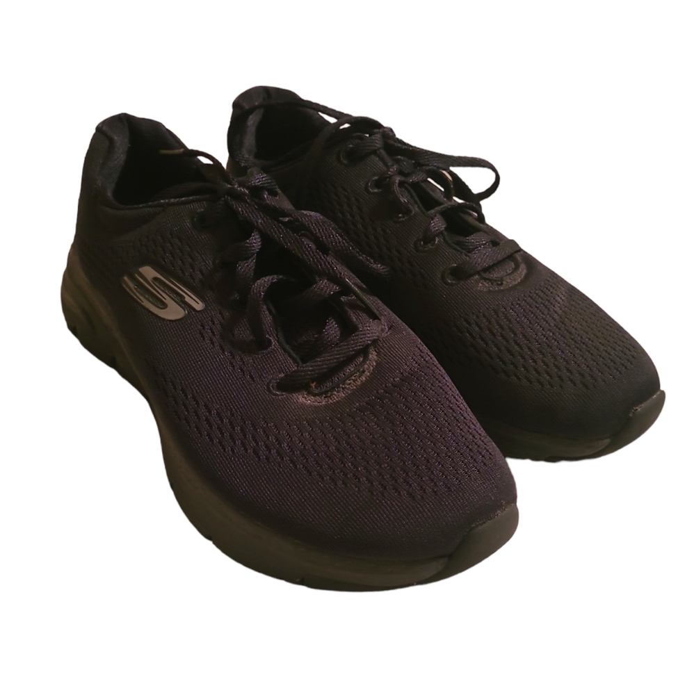 Womens Black Skechers Sneakers Tennis Shoes, Size 6, Lace Up